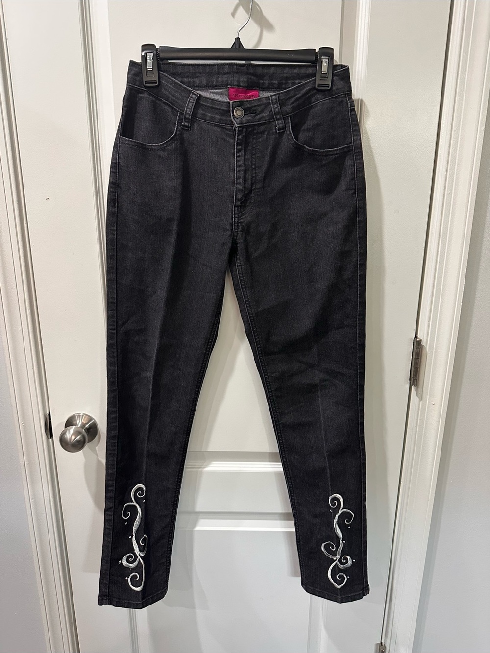 ANTTHONY Studio Black Embroidered Skinny Jeans Size 4